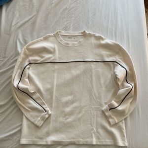 Hollister Cream Long Sleeve Tee with Black Accents XL